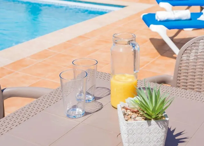 Flores De By Ruralidays Villa