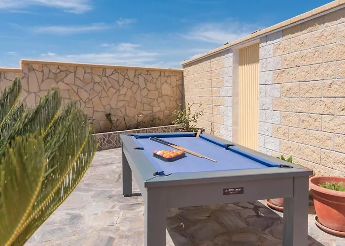 Flores De By Ruralidays Villa